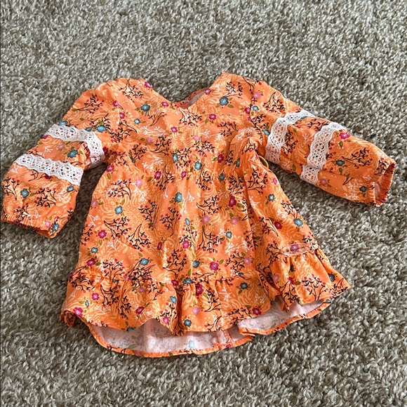 RETIRED Evette Peeters meet outfit - Picture 2 of 4